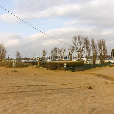 Wonderful 6 Berth Caravan In Norfolk At Heacham Beach, Ref 21012E Exterior photo