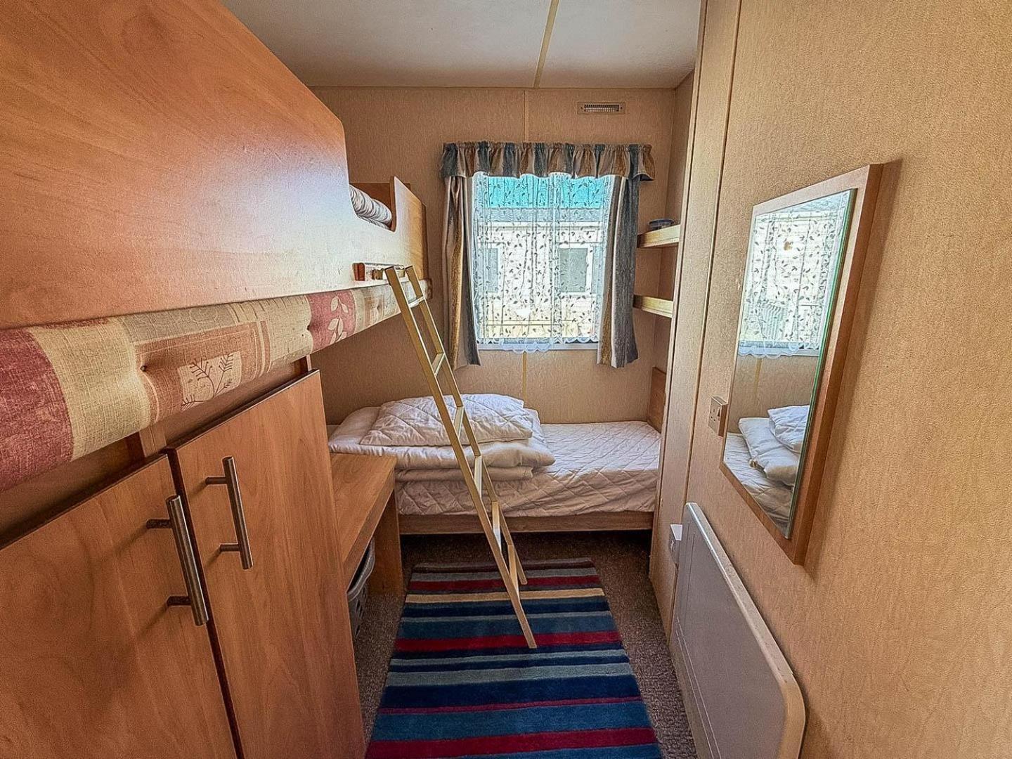 Wonderful 6 Berth Caravan In Norfolk At Beach, Ref 21012e * Heacham